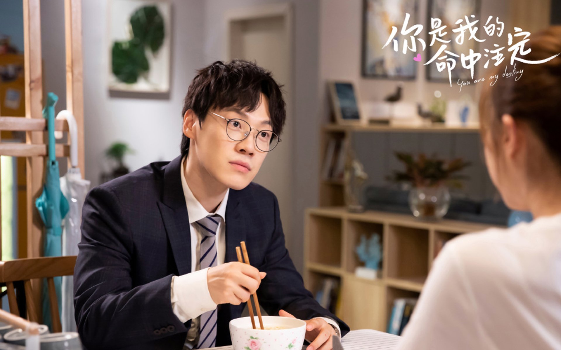 世界围棋巅峰对决柯洁力压日韩高手，世界围棋巅峰对决柯洁力压日韩高手是谁